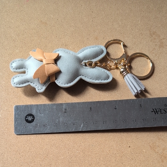 Charming Gray Bunny Keychain with Tan Bow - Picture 7 of 7